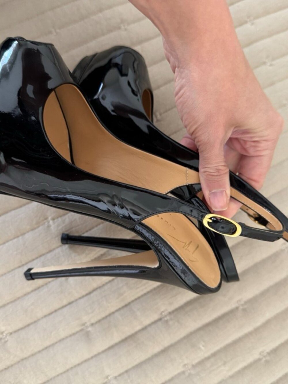 Giuseppe Zanotti Women's Leather heel platform sandal - Picture 8 of 8